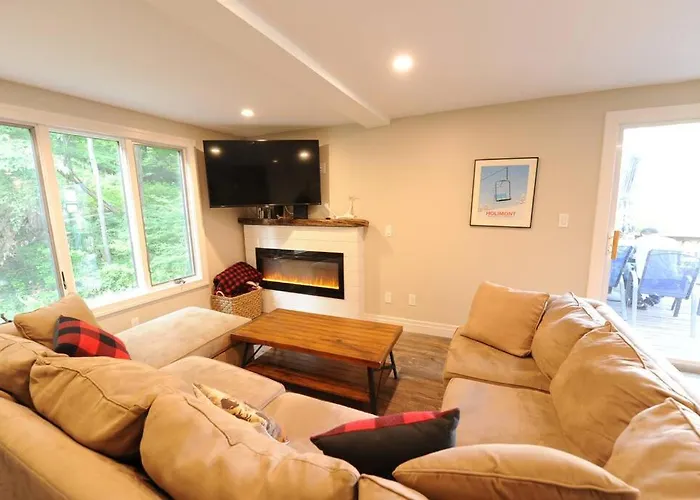 Ski Bike, Hike & Golf Townhouse W/ Hot Tub