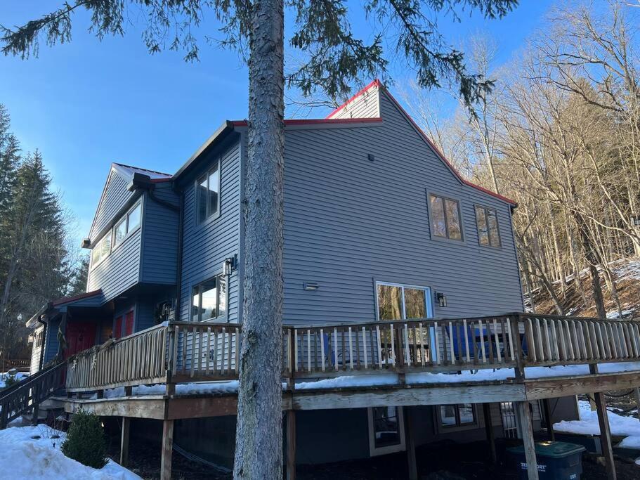 Bike, Hike & Golf Townhouse W/ Hot Tub Hébergement de vacances Ellicottville
